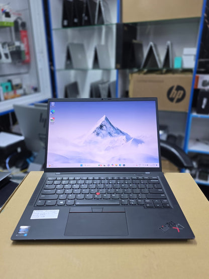 Lenovo ThinkPad x1 carbon Gen 9 Core i7 11th gen