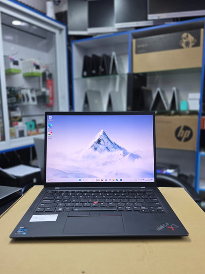 Lenovo ThinkPad x1 carbon Gen 9 Core i7 11th gen